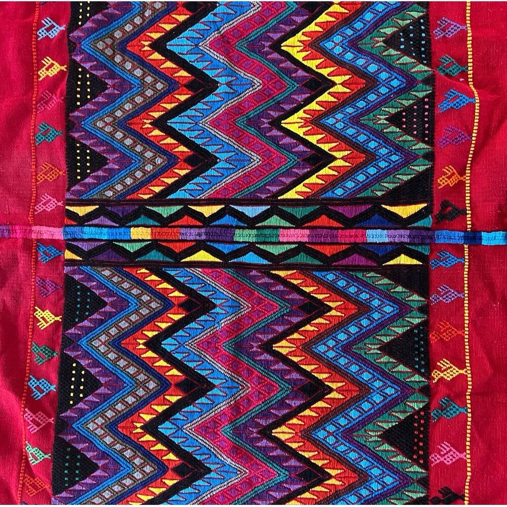 Vintage Guatemalan Handwoven Rug / Wall Hanging / Textile in Geometric Pattern - Picture 2 of 10